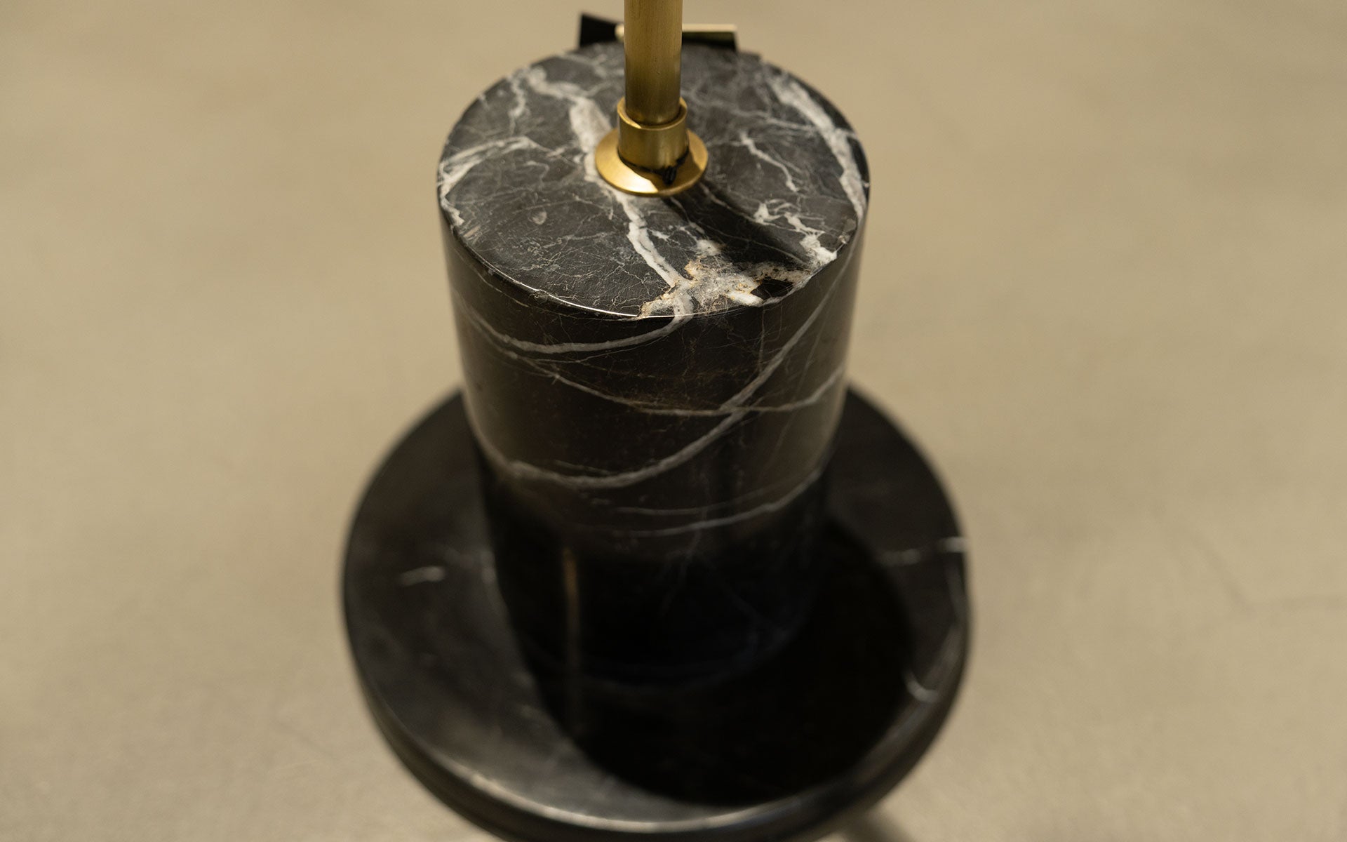 IRREGULAR Lambader (Teşhir)