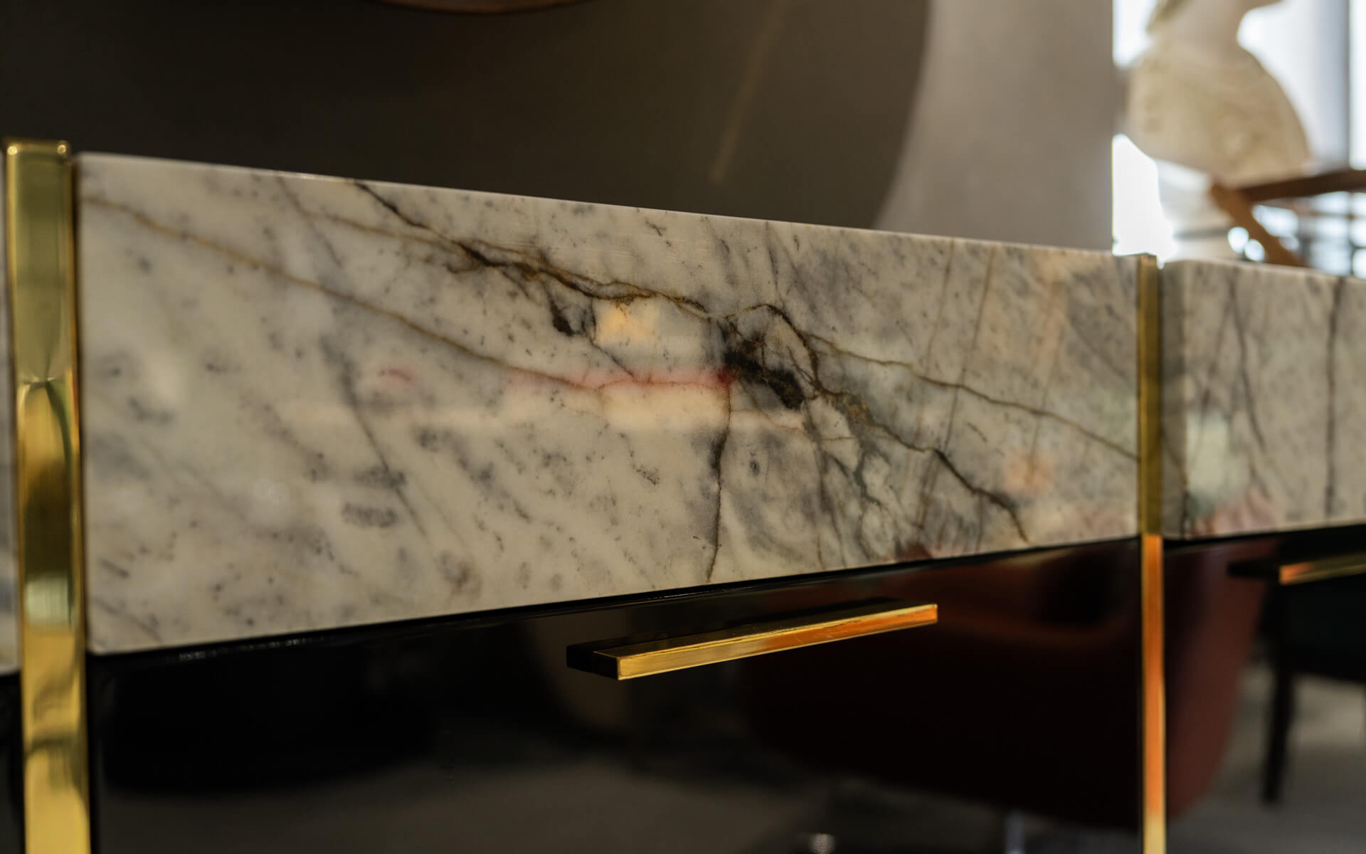 FAMED Konsol No:3 Carrara White (Teşhir)