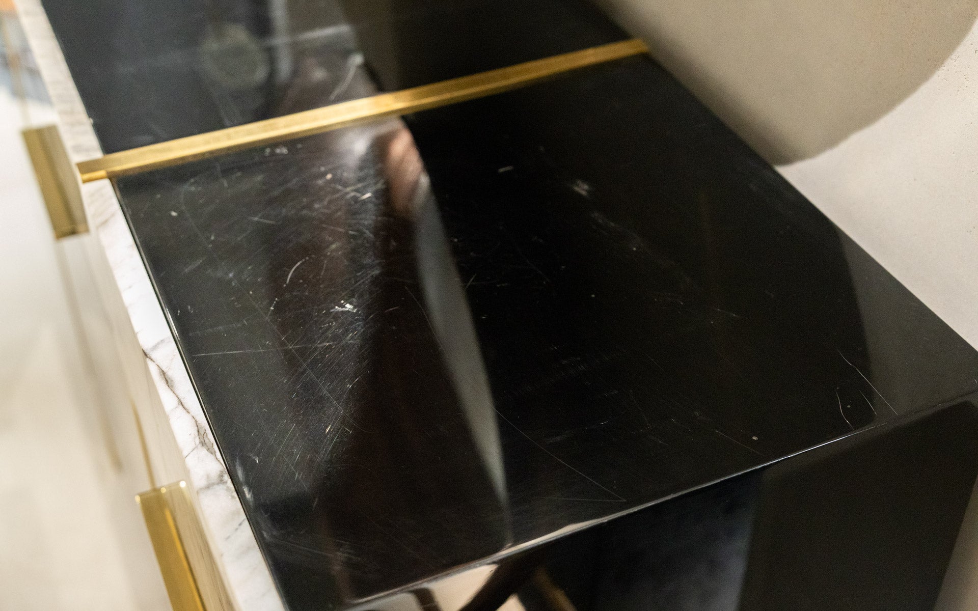 FAMED Konsol No:3 Carrara White (Teşhir) | lagu