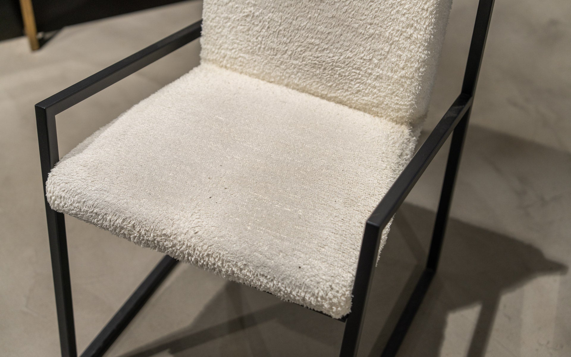 FAMED Sandalye Peluş Kumaş (Teşhir) | lagu