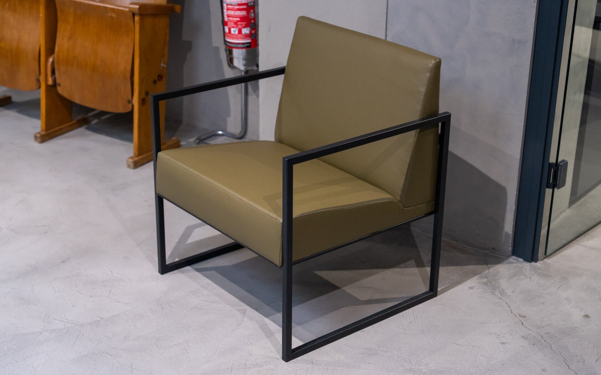 Rec Armchair Green Faux Leather (Display)