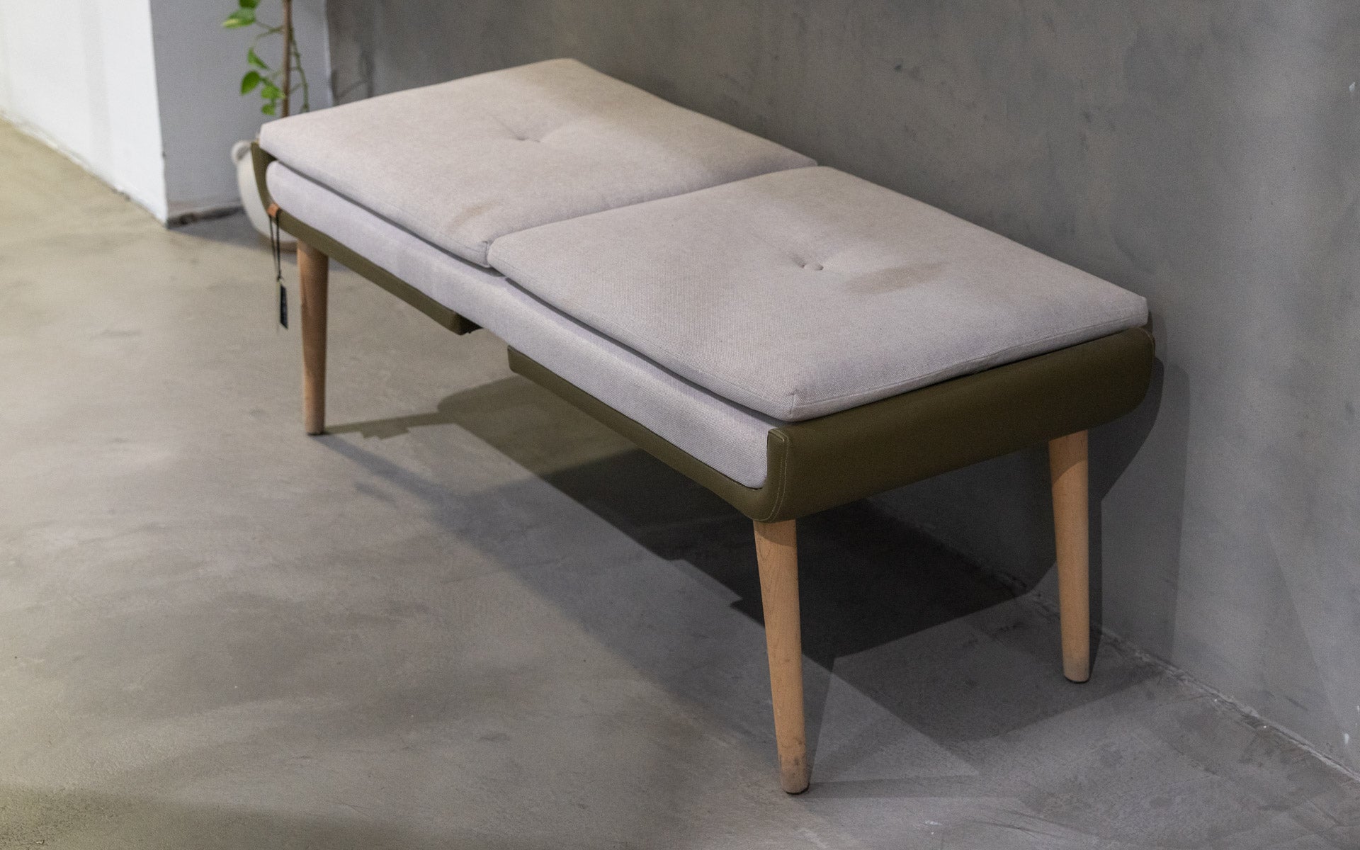 Up Bank (Teşhir) | lagu