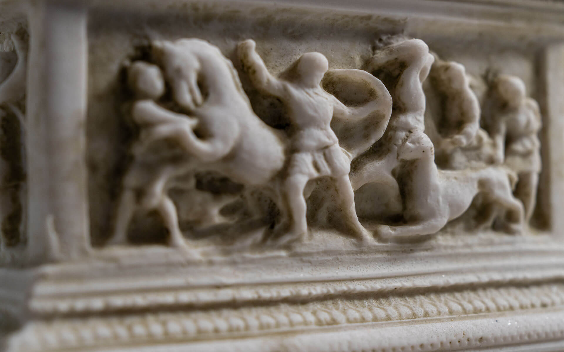 Alexander Sarcophagus (Dekoratif Boy)