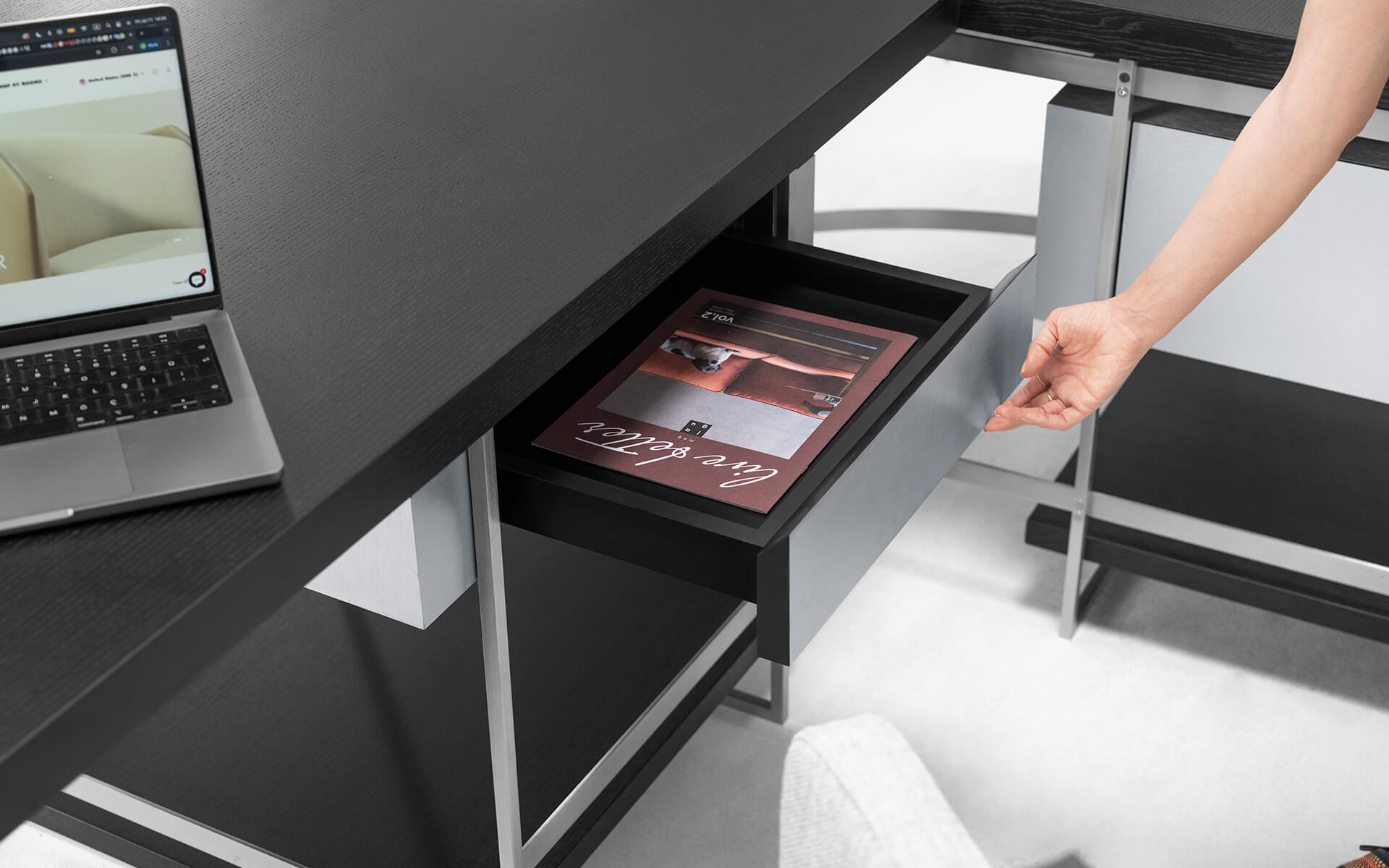 NAIFU Çalışma Masası | lagu