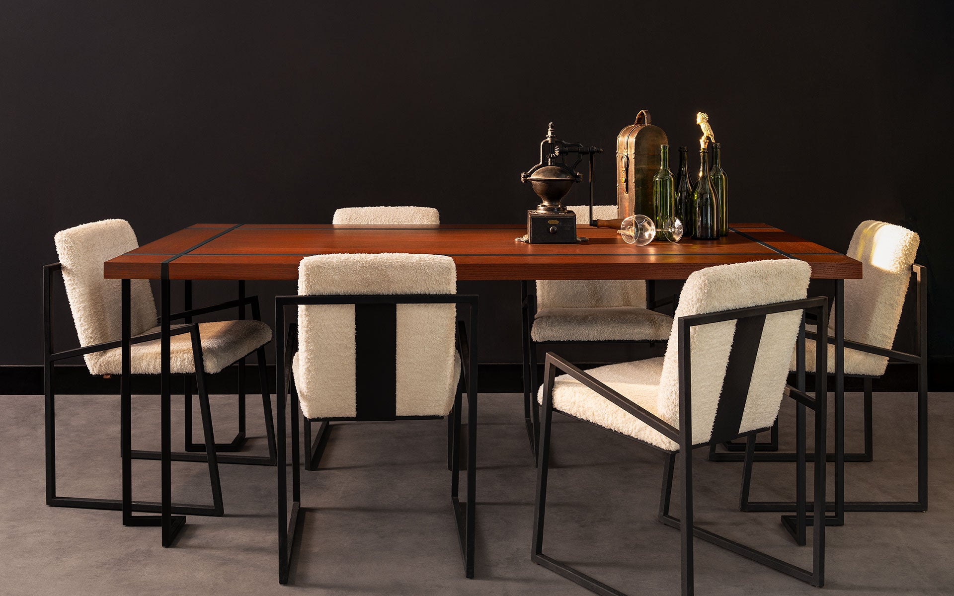 FAMED Sandalye | lagu