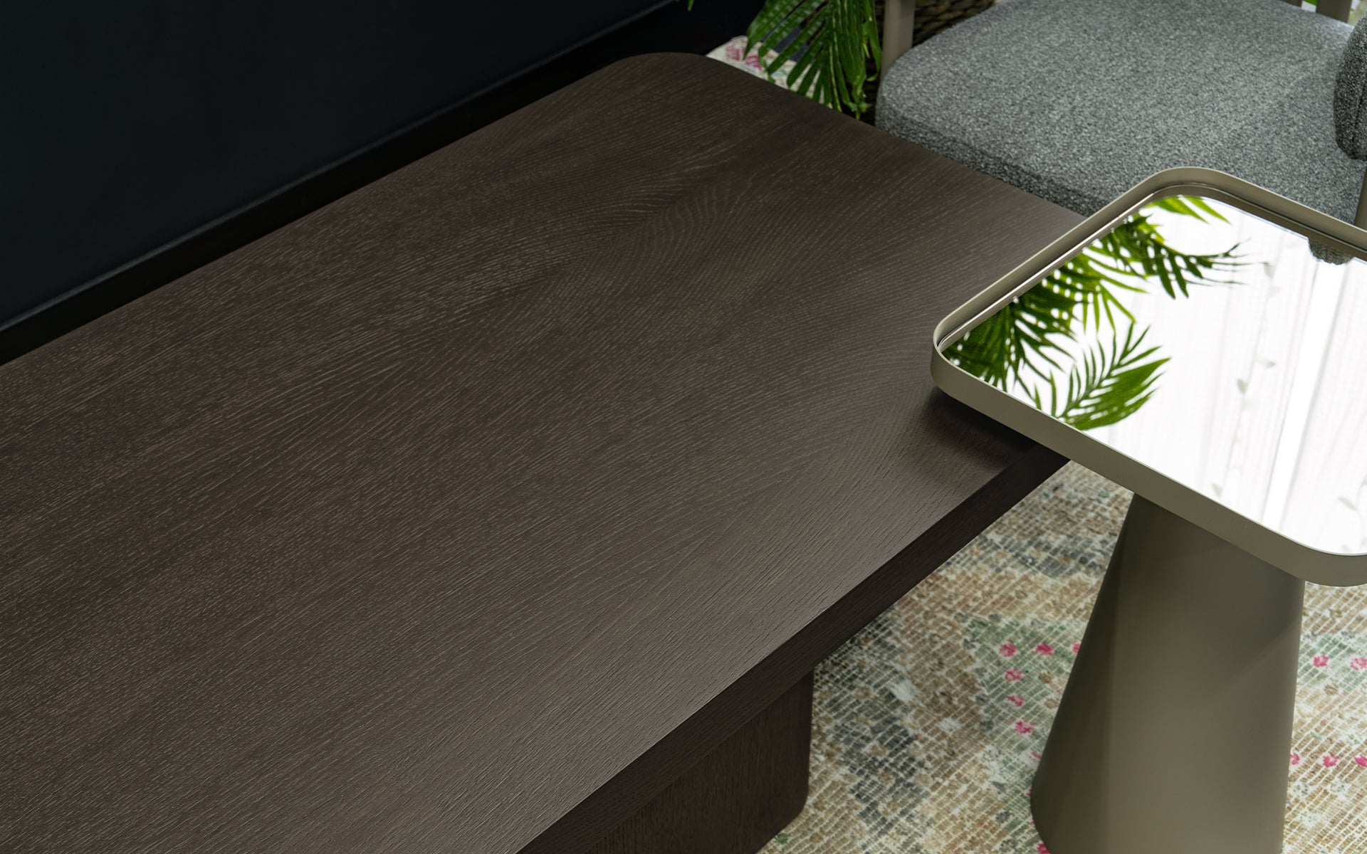 SUİ Orta Sehpa | lagu