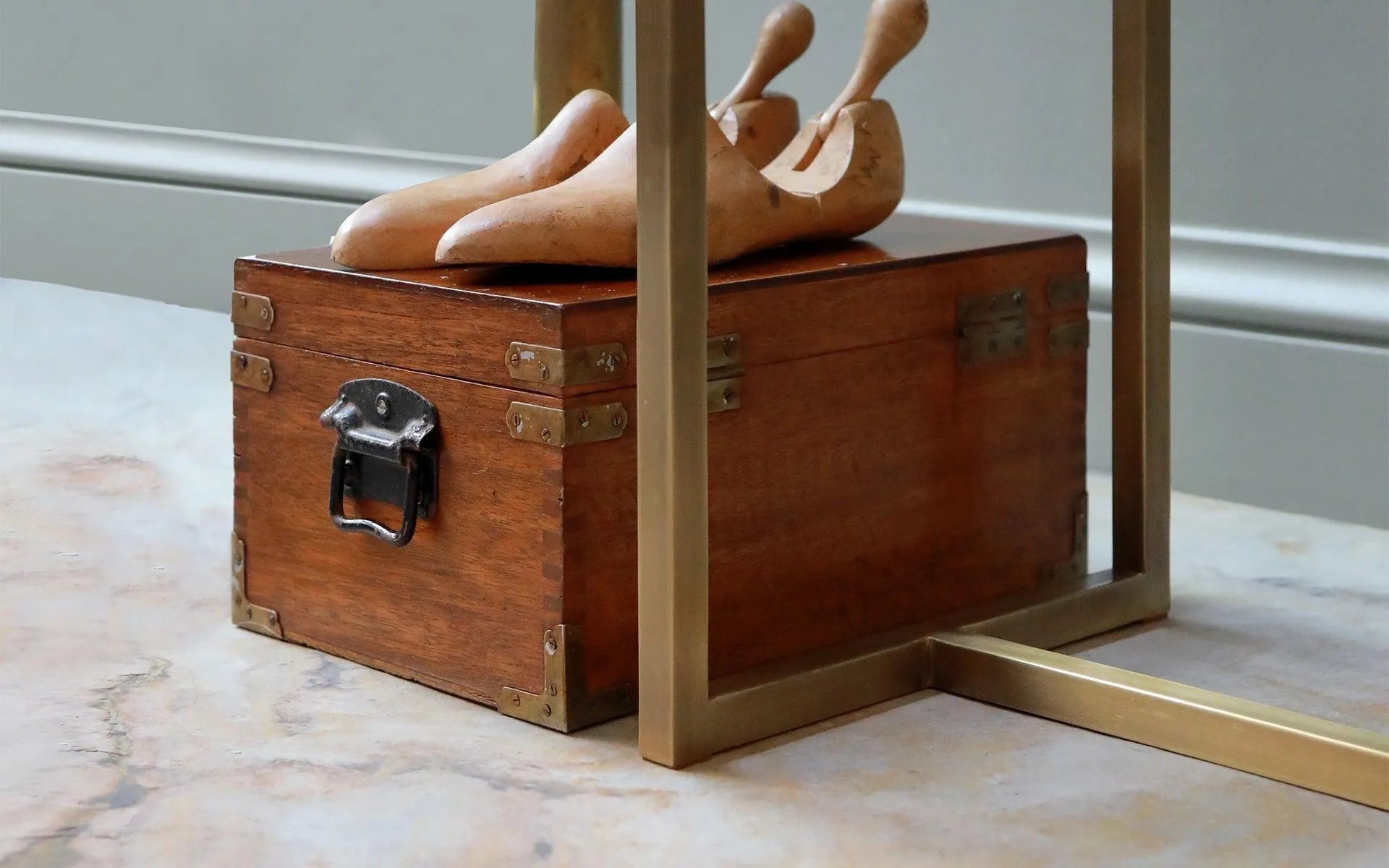 HIDDEN Dresuar Alexander Black | lagu