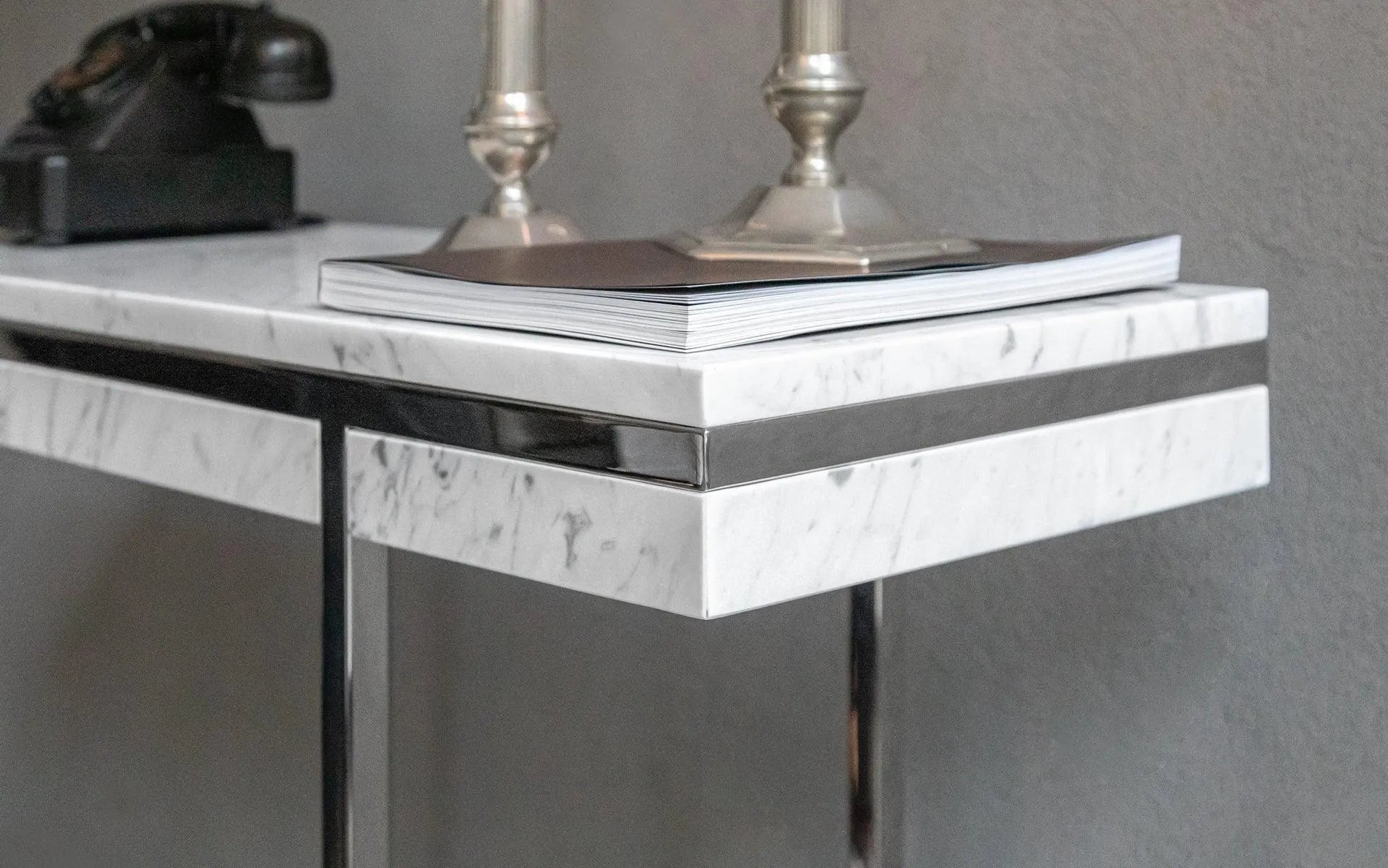 HIDDEN Dresuar Carrara White | lagu