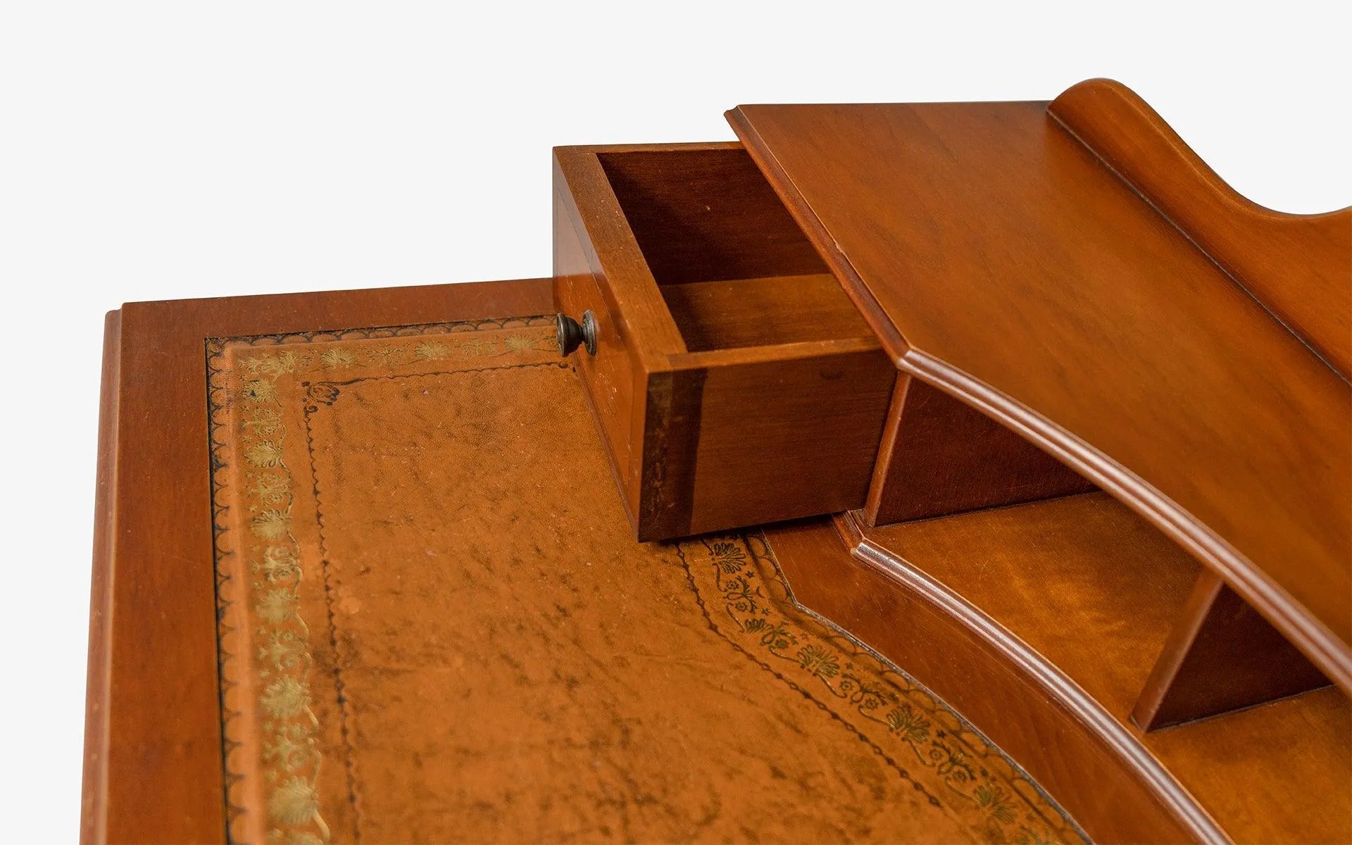 İngiliz Çalışma Masası | s e l e c t i o n