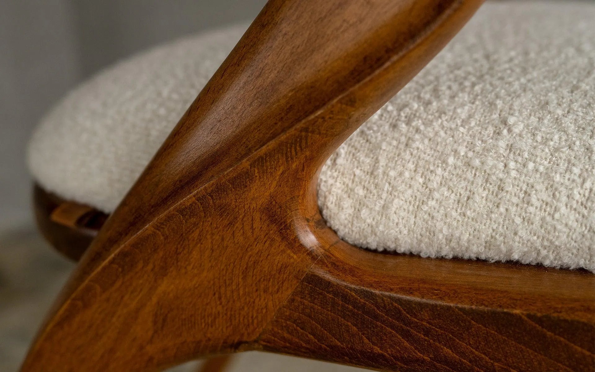 Nana Gürgen Ahşap Sandalye Büyük | s e l e c t i o n