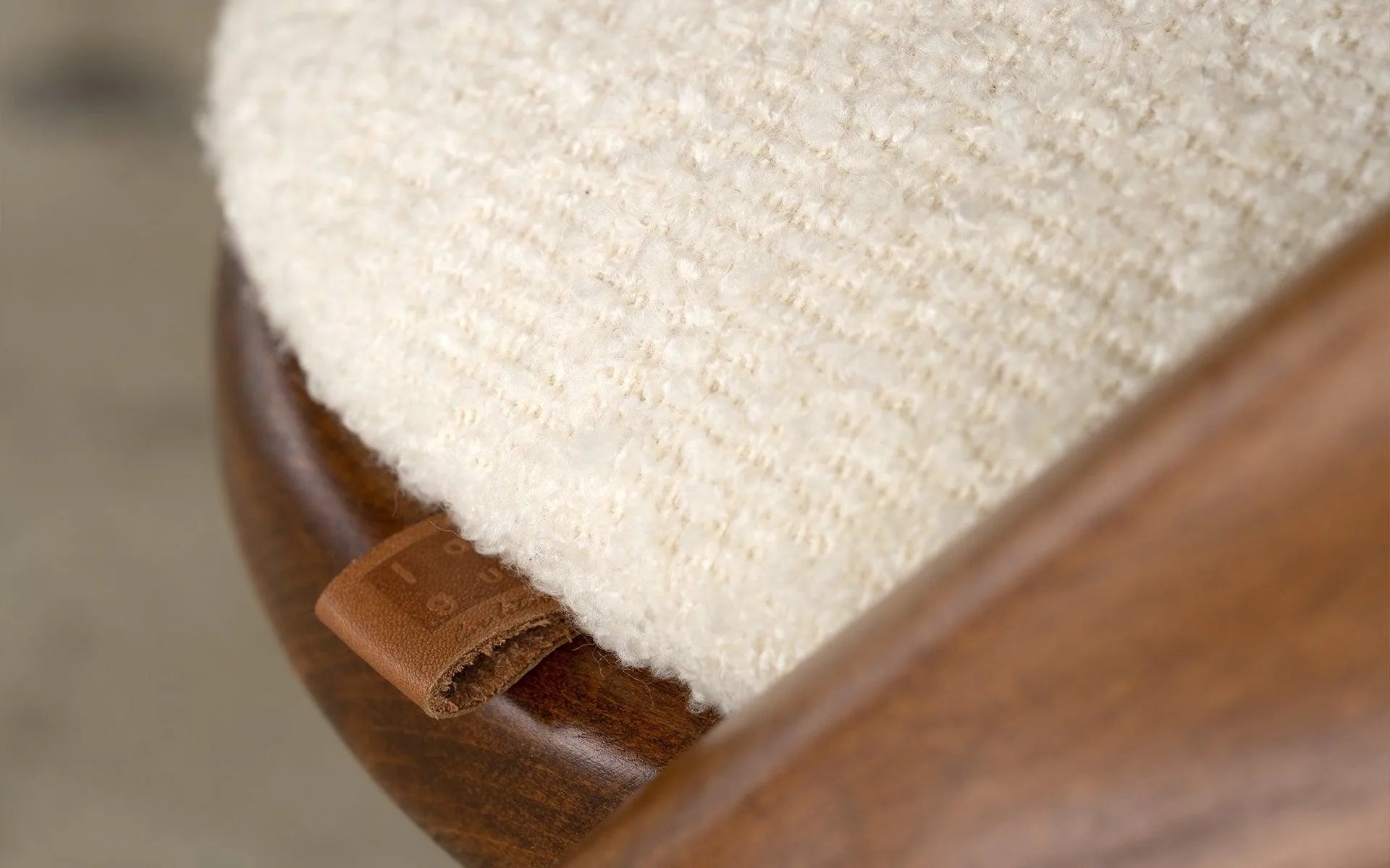 Nana Ceviz Ahşap Sandalye Küçük | s e l e c t i o n