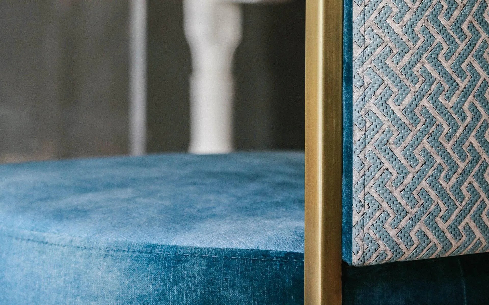 RECALLED Sandalye Mavi Kadife | lagu