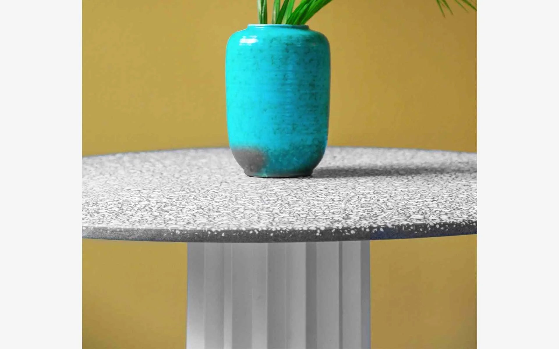 RECALLED Yuvarlak Masa Beyaz Metal Terrazzo | lagu