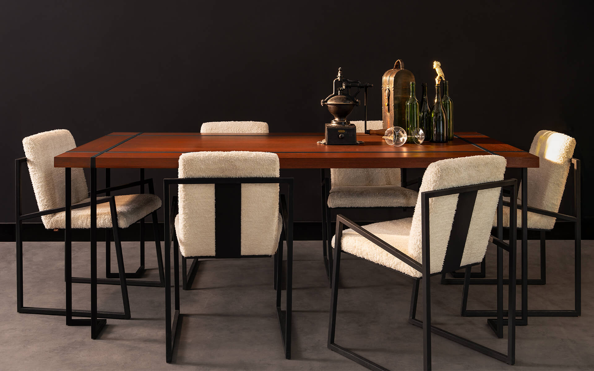 Ribbon Table