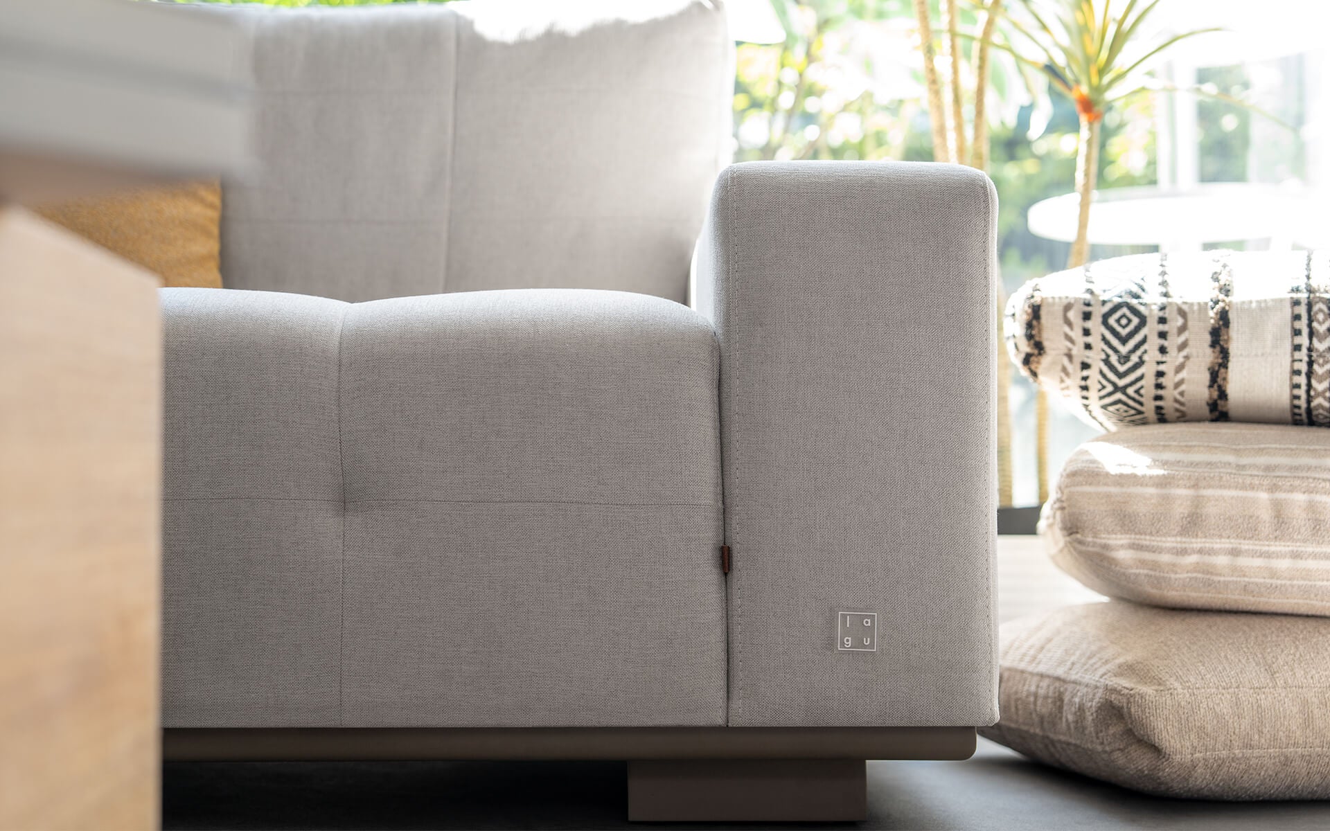 Ruga L-shaped sofa