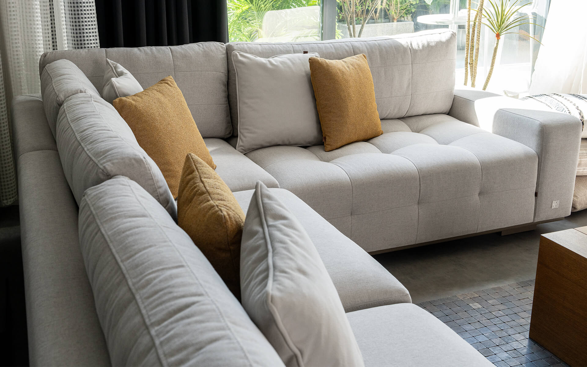 Ruga L-shaped sofa