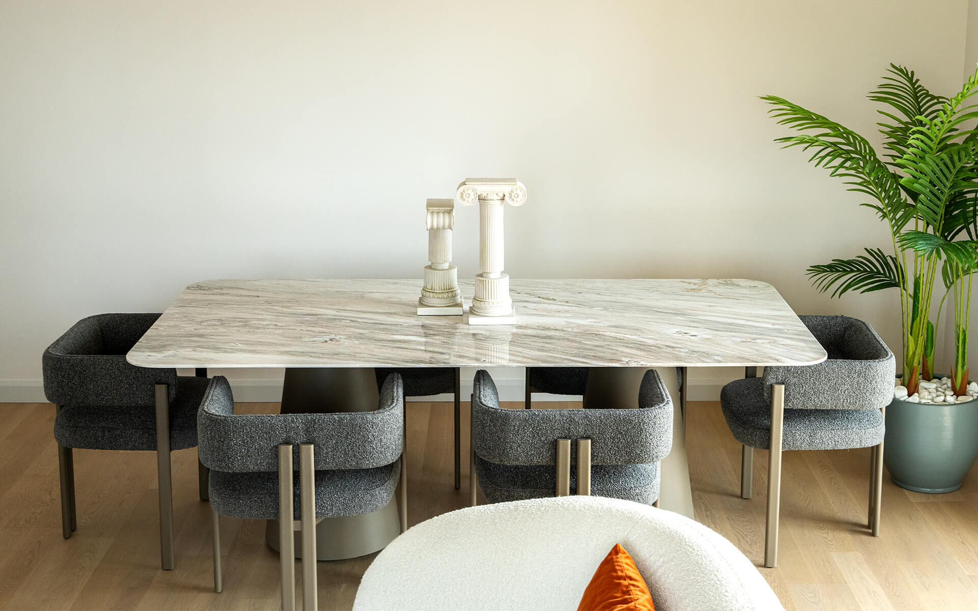 SUİ Sandalye | lagu