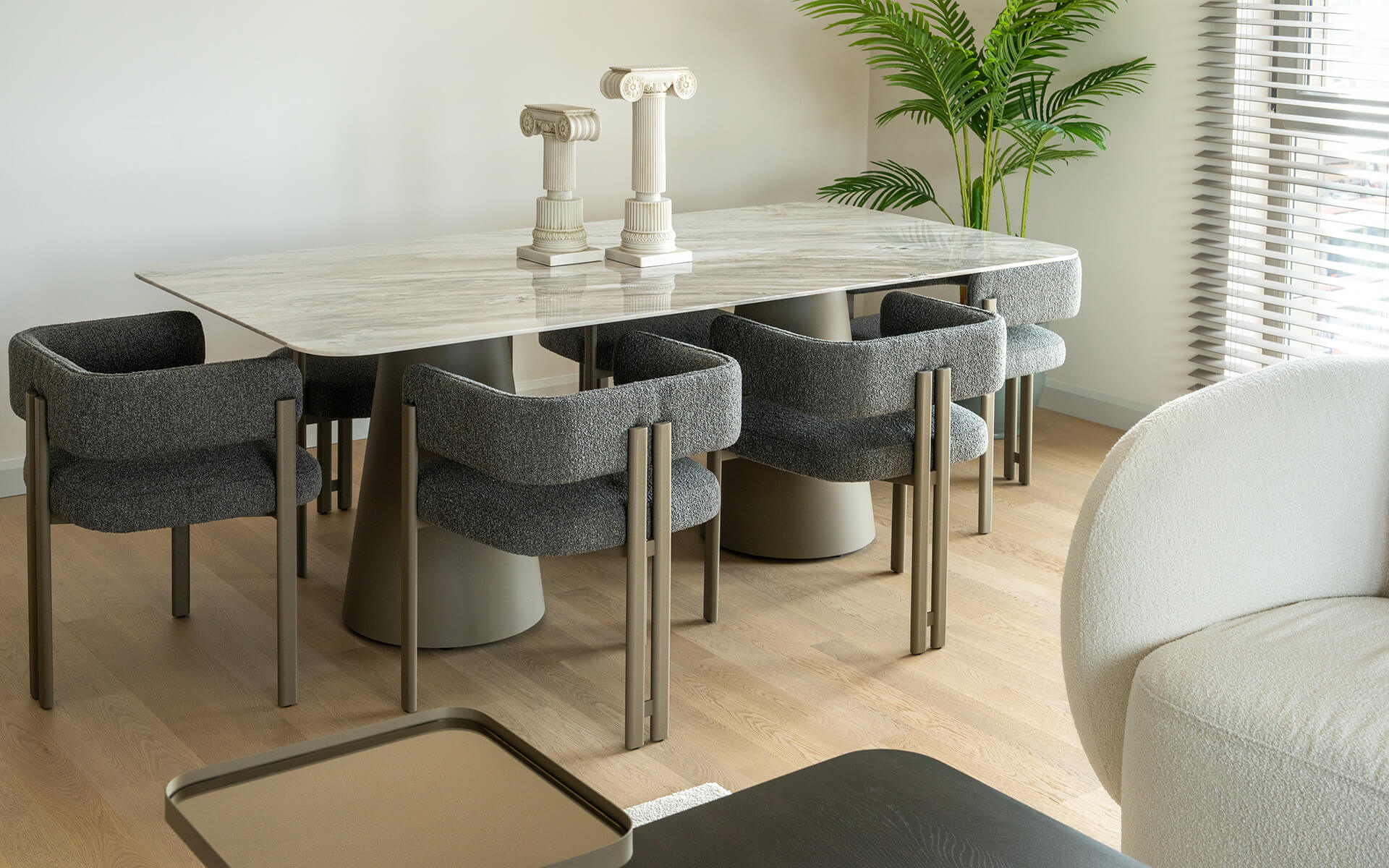 SUİ Sandalye | lagu