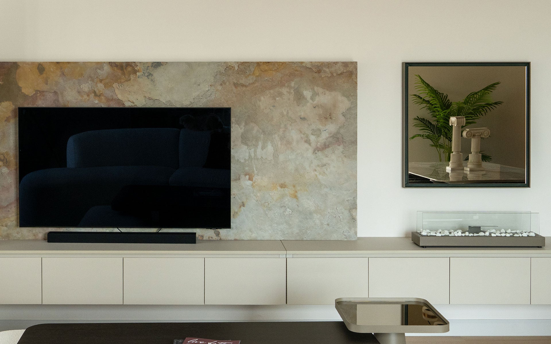 SUI Mirror