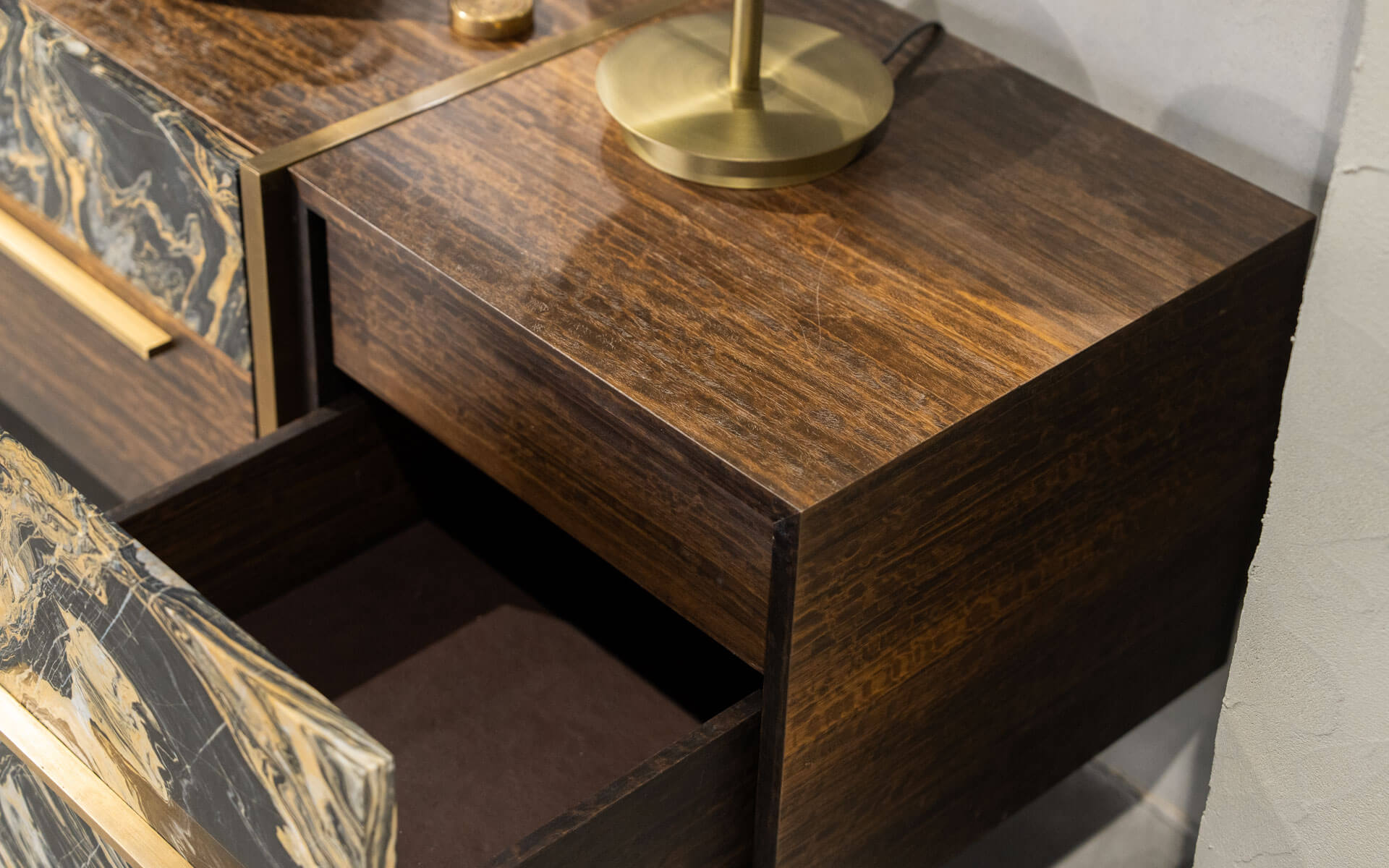 Famed TV Unit Nero (Display)