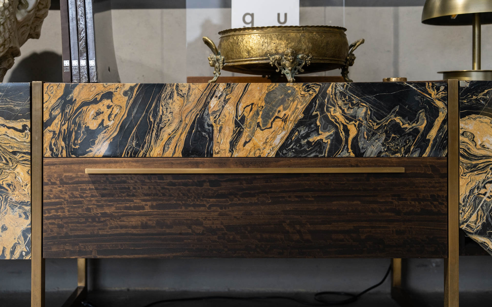 Famed TV Unit Nero (Display)