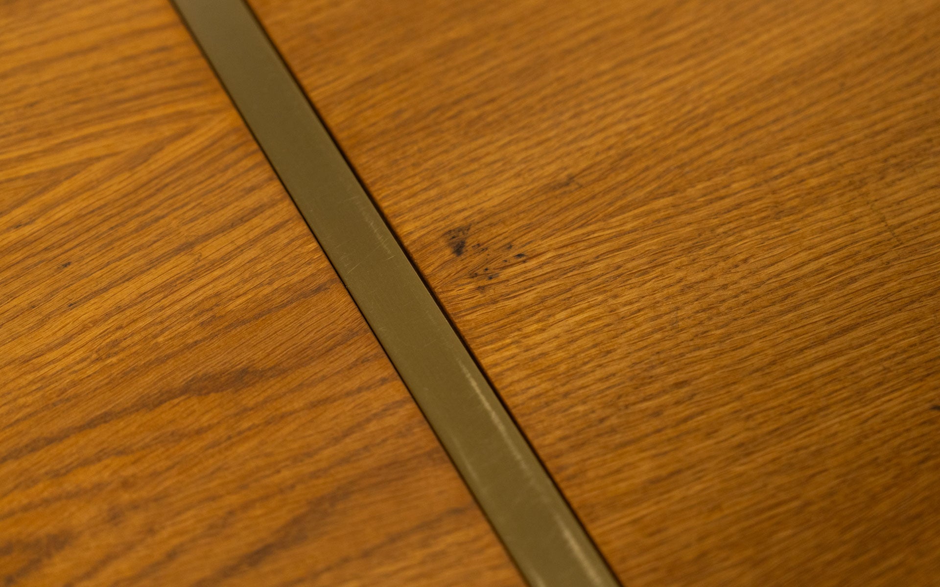 Famed Coffee Table Wooden Large