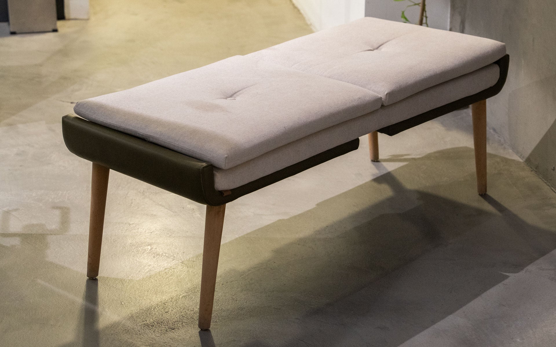 Up Bank (Teşhir) | lagu