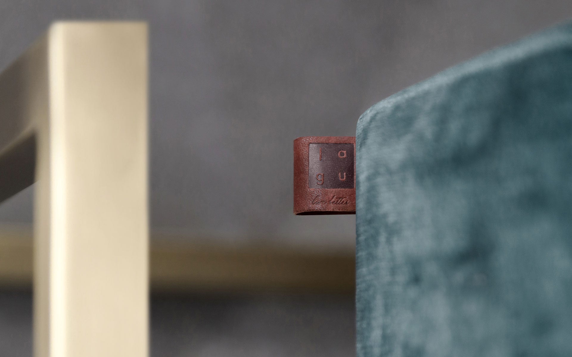 FAMED Bank Büyük | lagu