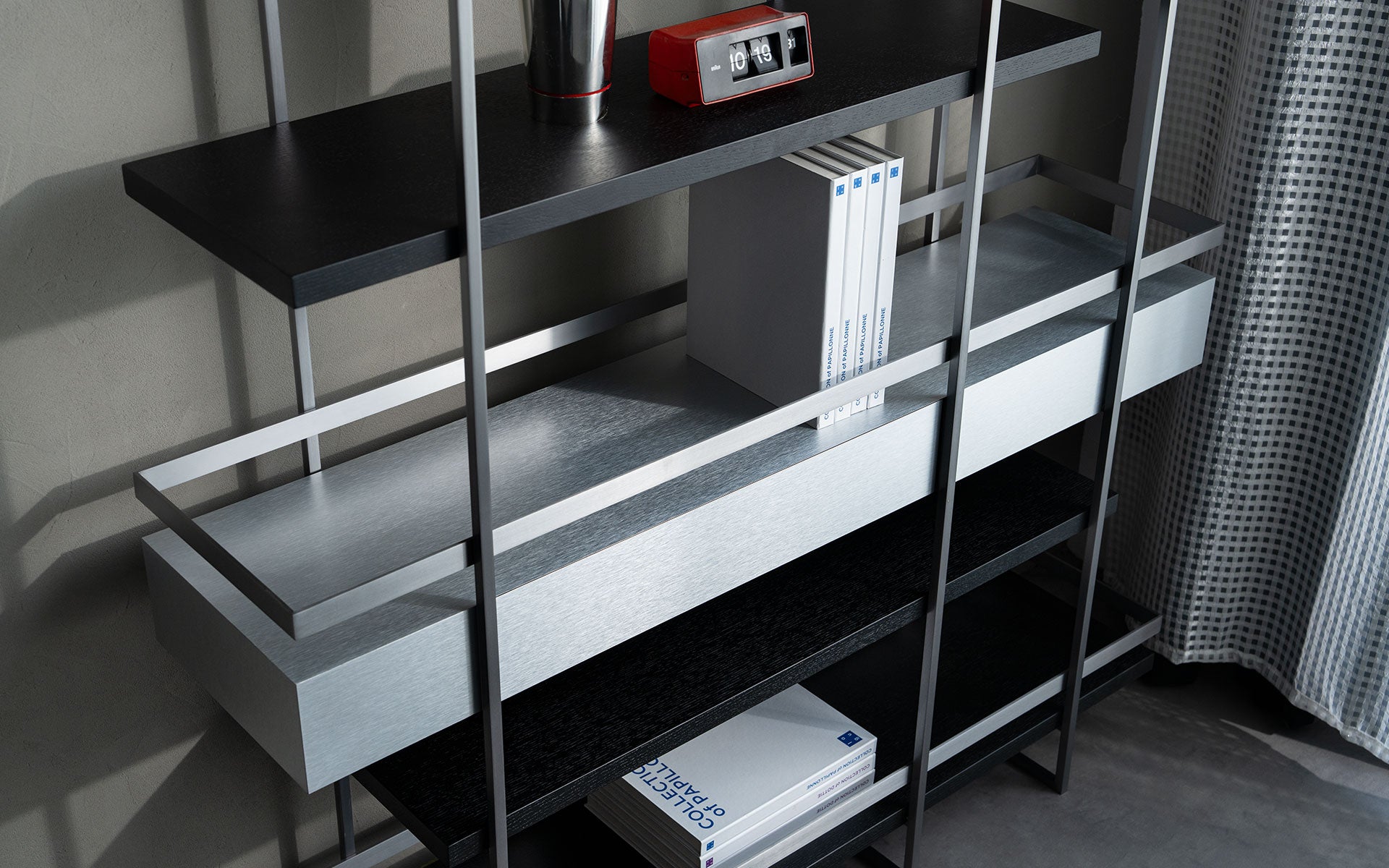 Naifu Shelving and Storage Unit