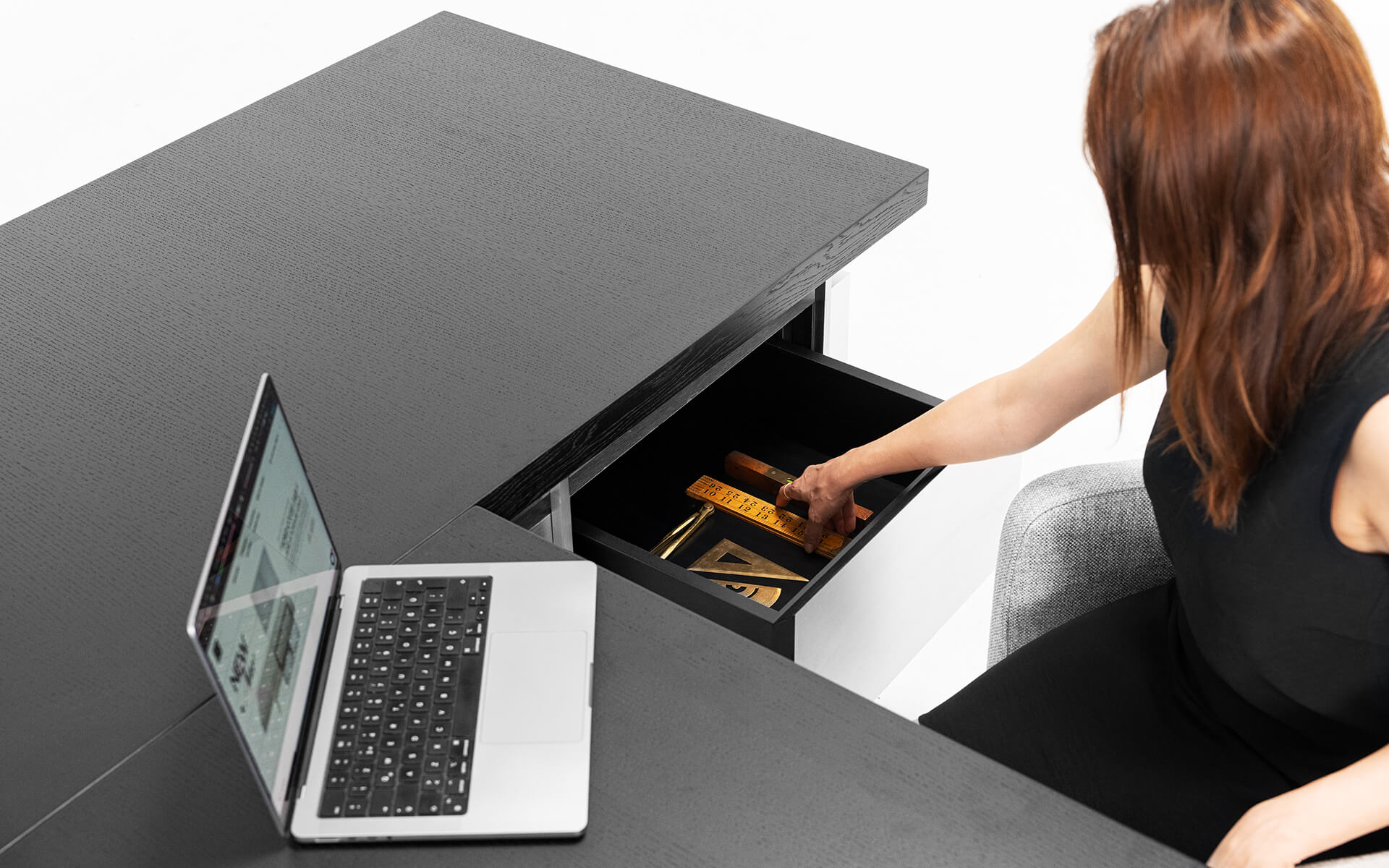 NAIFU Çalışma Masası | lagu