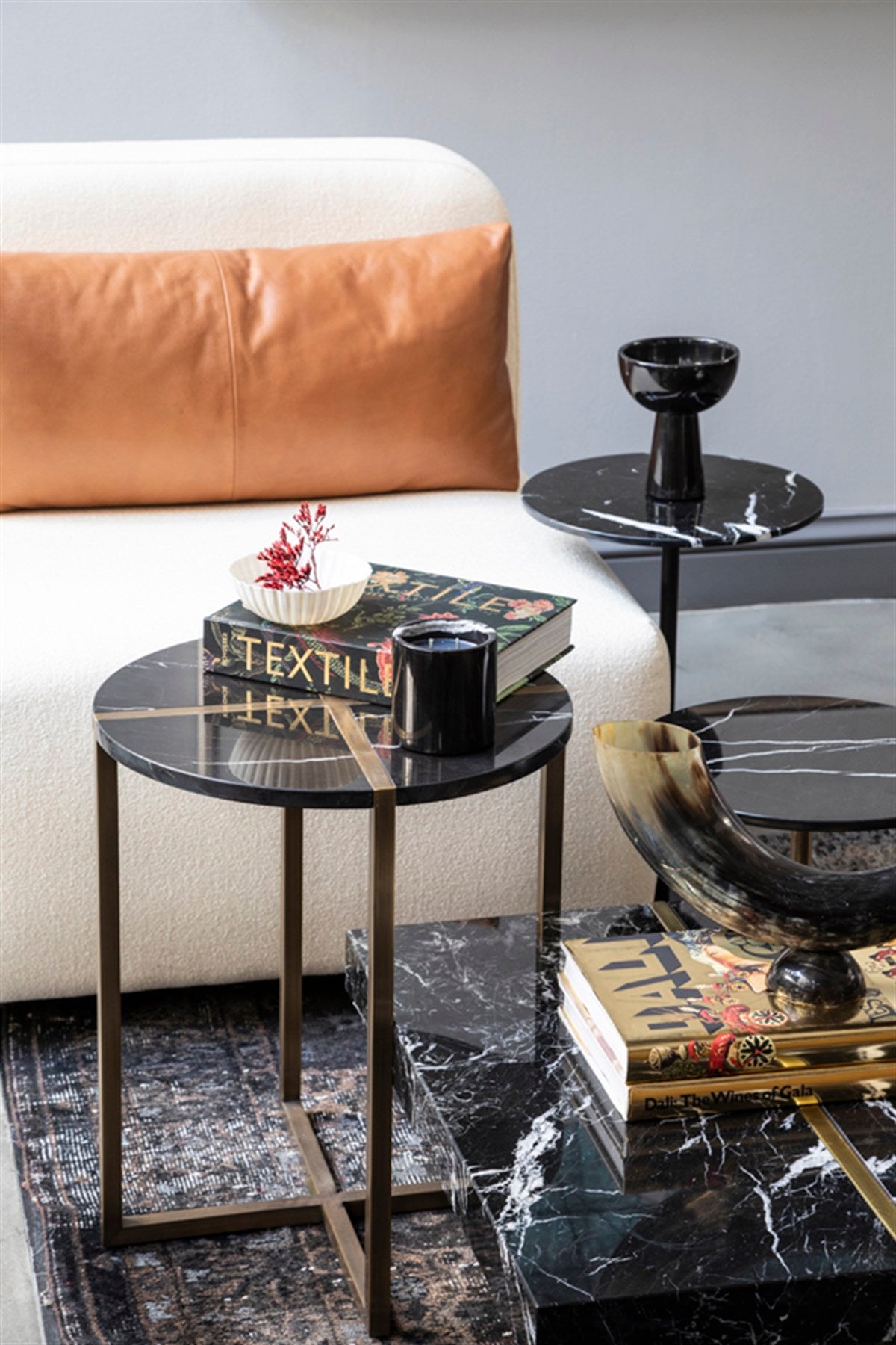 Famed Side Table Alexander Black (Display)