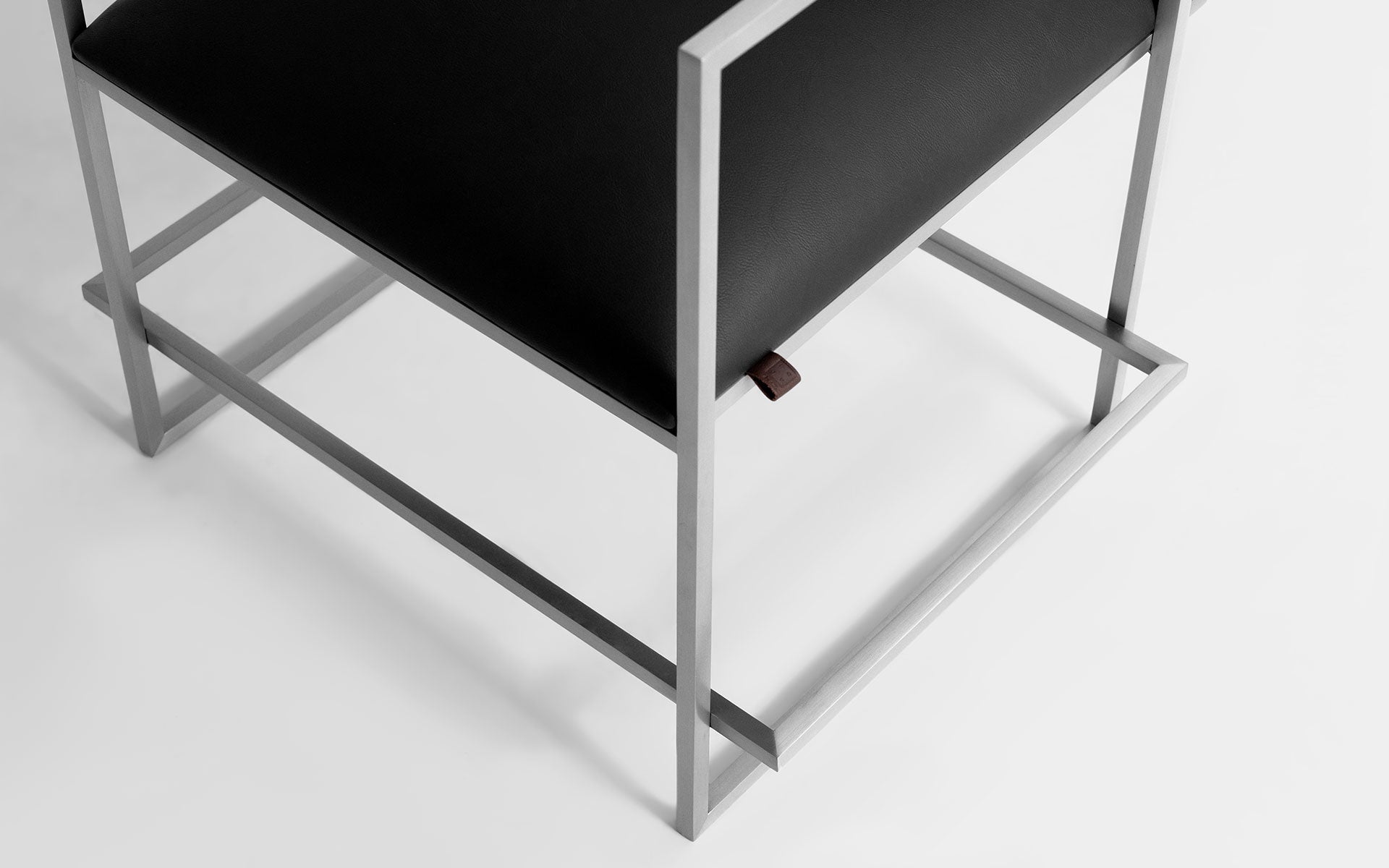 Naifu Sandalye | lagu