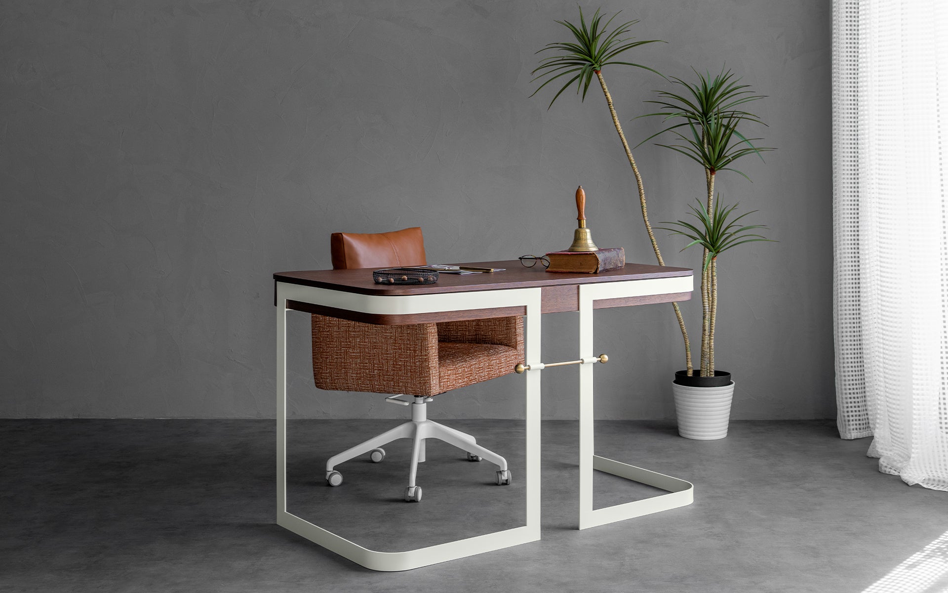 Papillonne Study Desk