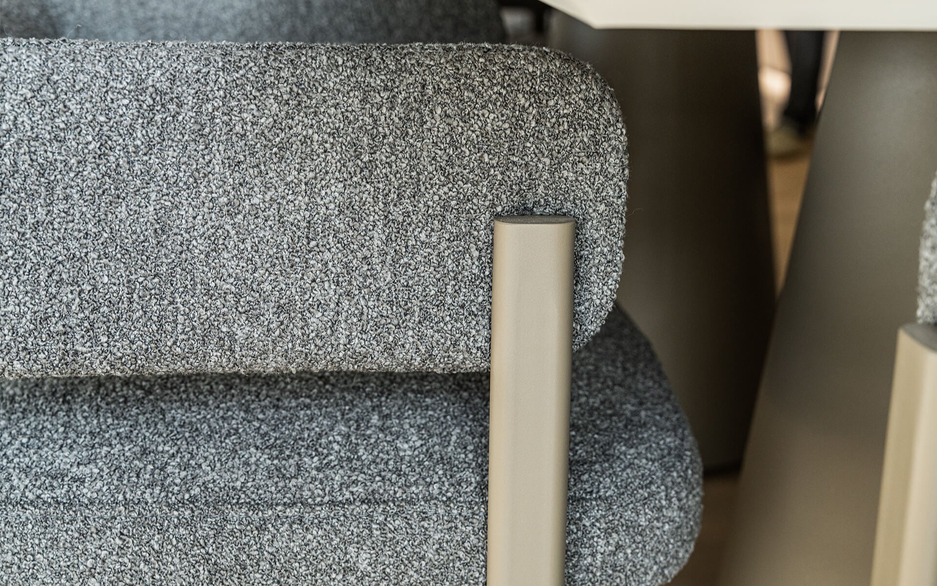 SUİ Sandalye | lagu